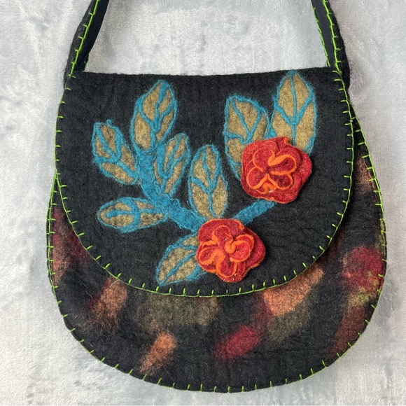 Rising Tide Floral Felted Wool Shoulder Bag Black Multicolor Handmade Nepal Boho - Picture 2 of 16